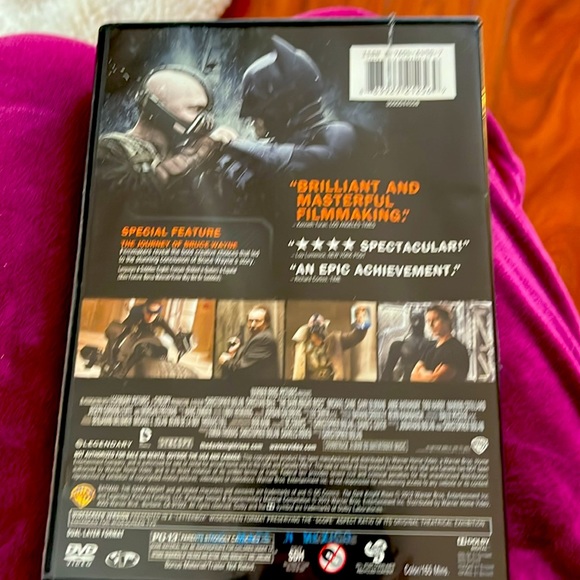 The DARK KNIGHT RISES. DVD.  WITH BONUS - Picture 3 of 6